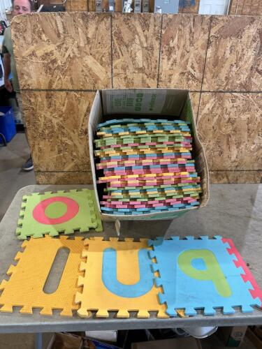 Kids foam interlocking tiles