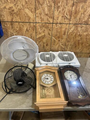Desk fans, window fan, wall clock