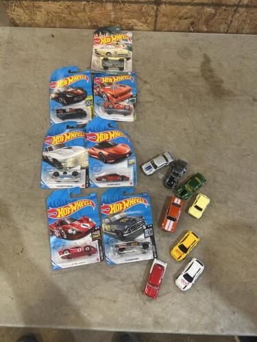Assorted Hotwheels cars