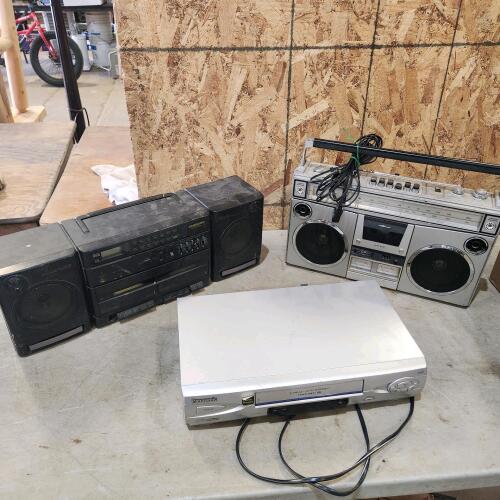 Radios & VHS player