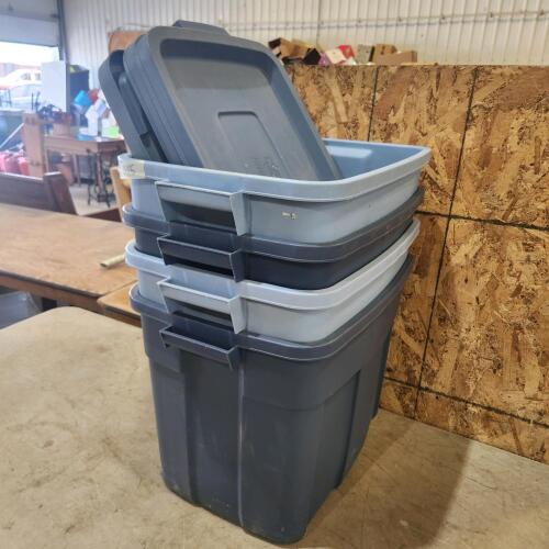 4 Rubbermaid totes w lids