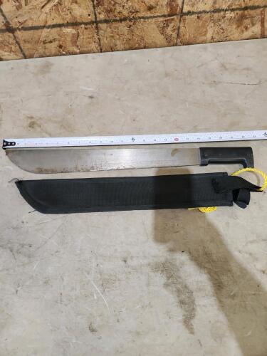 22" Machete w sheath