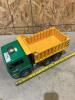 18&rdquo;L Plastic dump truck