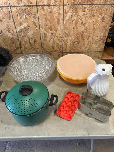 Various household items