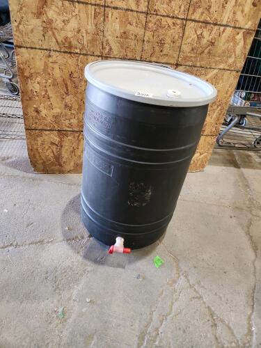 30Gal plastic barrel w spout