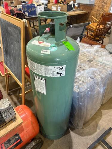 44&rdquo; Tall propane tank not empty