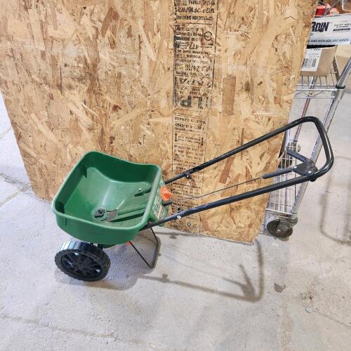 Fertilizer spreader