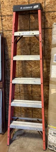 6&rsquo; Featherlite fibreglass stepladder
