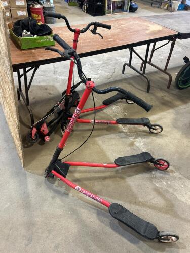 3 Fliker scooters
