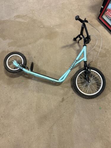 Off road scooter