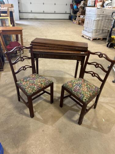 Vintage expandable dining table, 2 chairs
