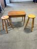 2 Wooden stools, table