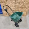 Fertilizer spreader