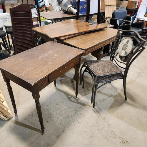 2 Tables & 2 chairs