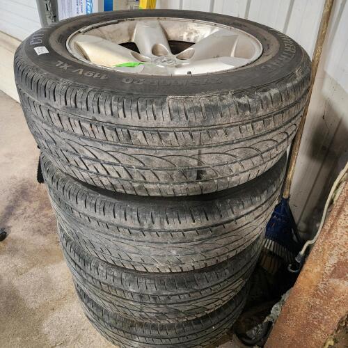4 275/60R20 Ram 1500 wheels, 40% thread