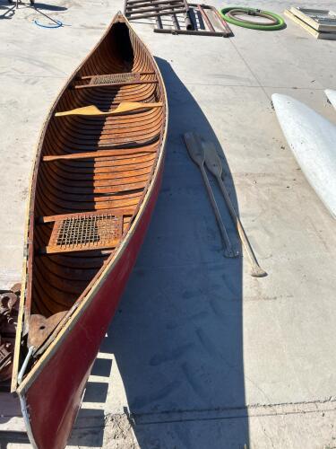 16' Cedar strip/fiberglass canoe w paddles