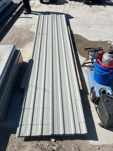 29 New sheets of assorted sized roofing steel