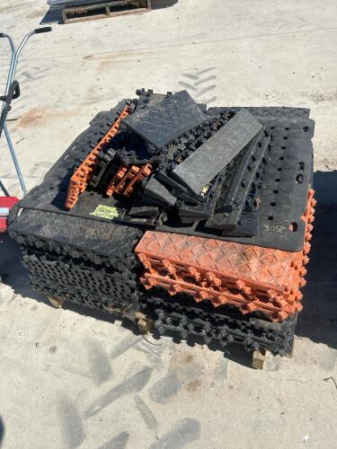 18"x18" Interlocking plastic mats