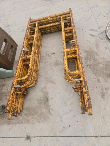 8 38"W 78"H Scaffold ends no braces