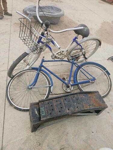 2 Steel ramps, 2 parts bikes
