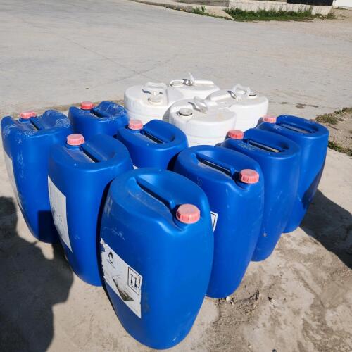 Group of plastic 20 Gal containers