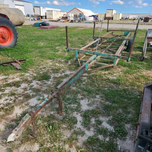 30' Total length irrigation pipe carrier