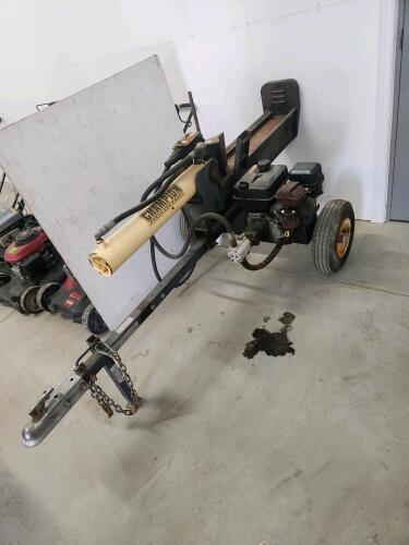 24" Stroke log splitter working