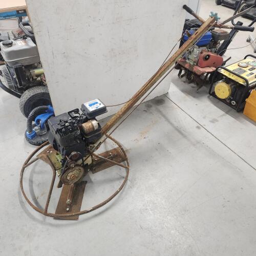 28" Working power trowel