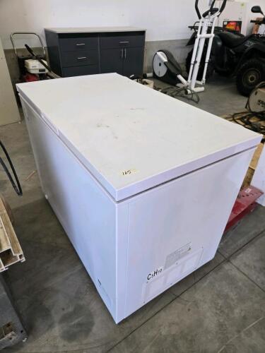 Chest freezer 45"L 26"2 working