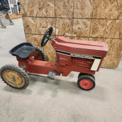 Diecast international pedal tractor