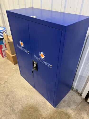 New metal locking storage cabinet w key 28&rdquo;W 36&rdquo;H 13&rdquo;D