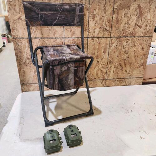 Camo stool & trail camera's