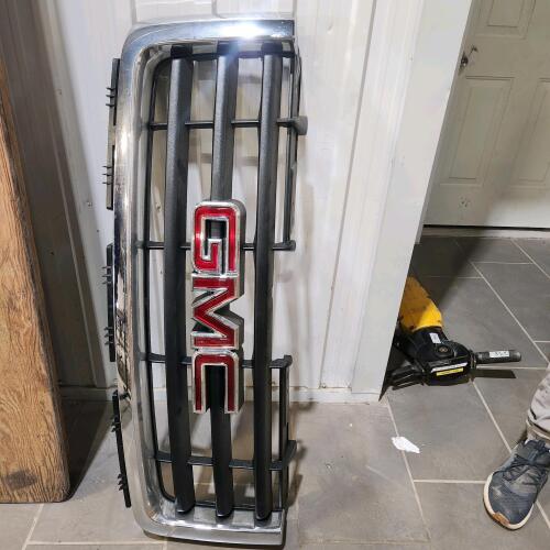 2007-2013 GMC grill
