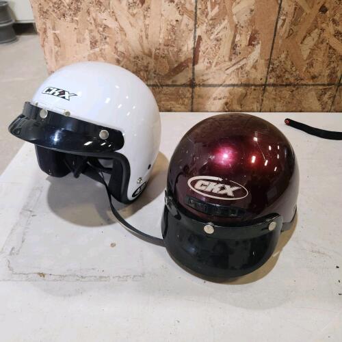 2 Sz Med CLX motorcycle helmets