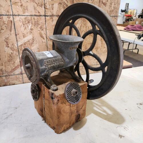 Meat grinder