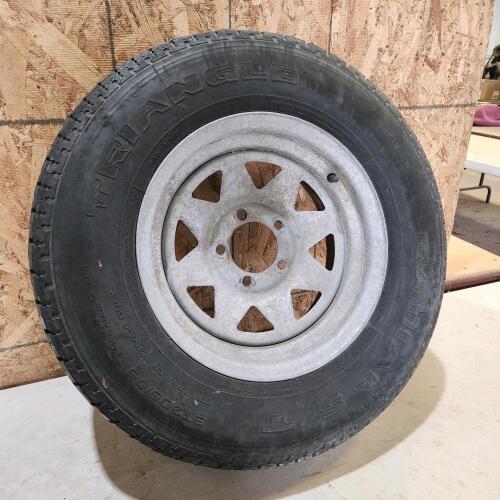205/75R14 Trailer wheel, tire shot