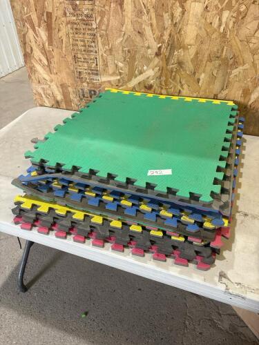 24&rdquo; Interlocking foam mats