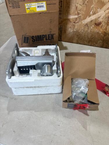 Locking doorhandle and parts