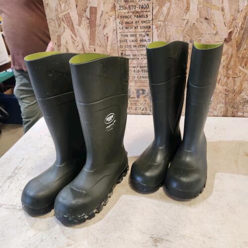2 Sz 6 CSA approved rubber boots