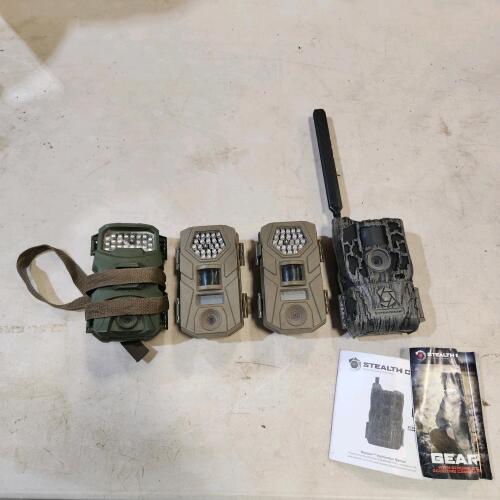 4 Trail cameras