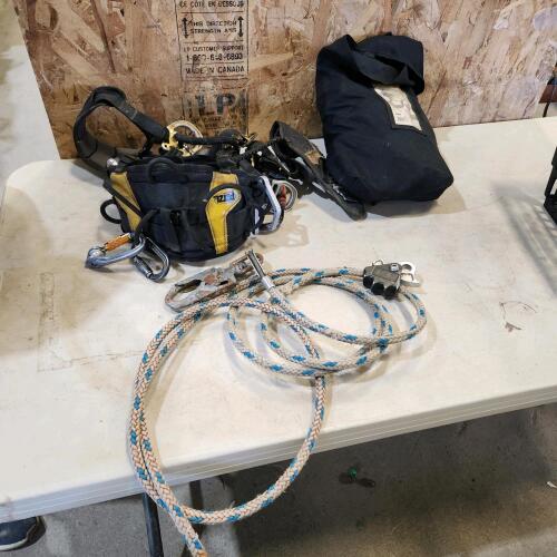 Safety harness, secure rope