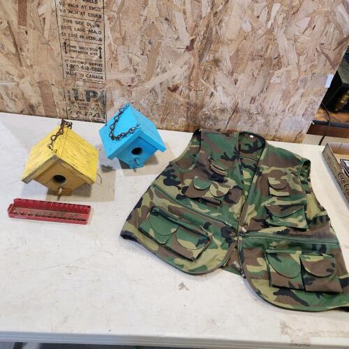Birdhouse, hunting vest, socket trey