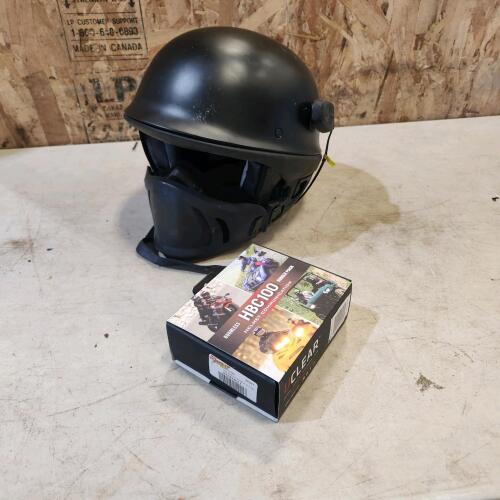 XXL Motorcycle helmet w Bluetooth communications