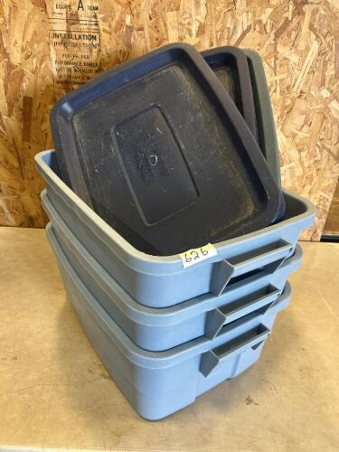 3 Rubbermaid totes w lids