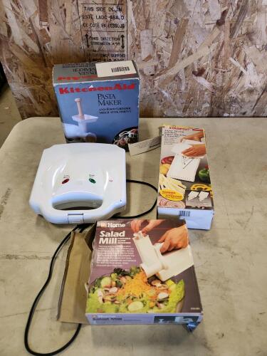 Assorted small kitchen appliances