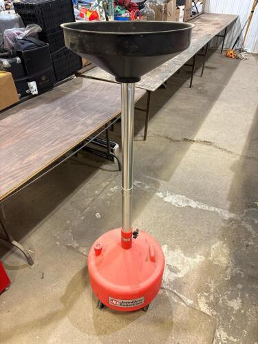 Oil catch pan