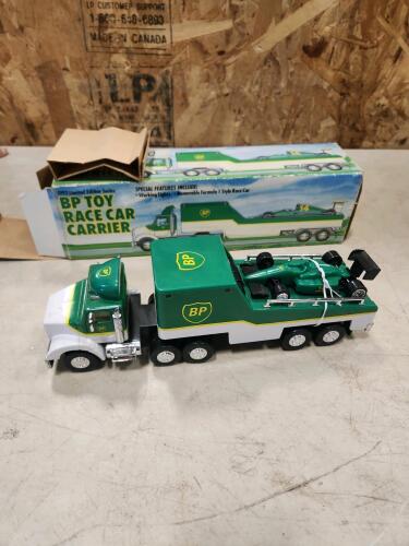 1993 Limited edition 12"L model truck w working lights