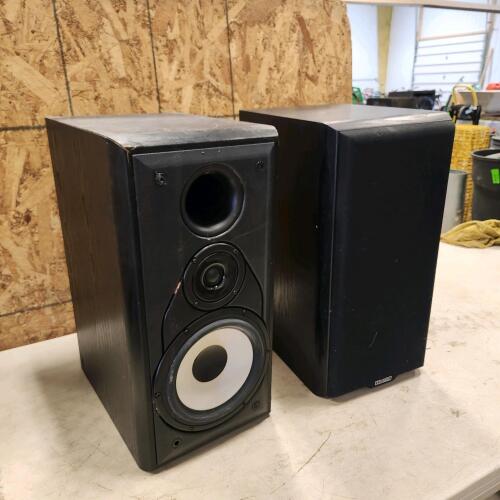 2 Speakers