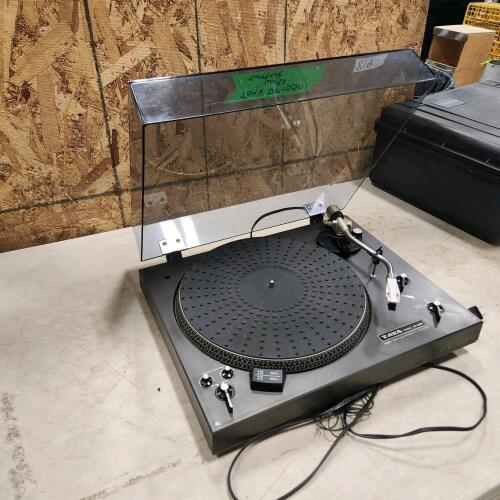 Taya DP 550 turntable