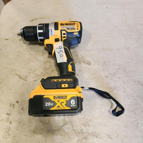 After market Dewalt drill w battery & no charger